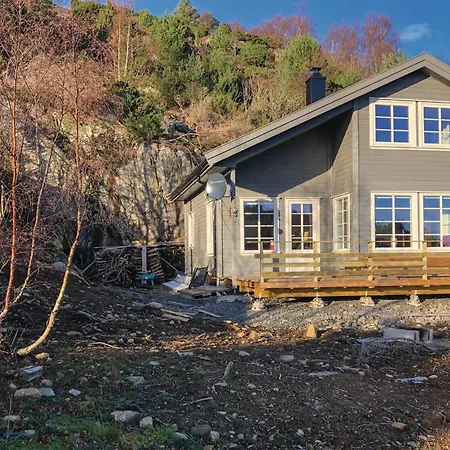 Three-bedroom In 펜션